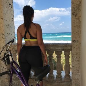 Meet your Posher, Adele